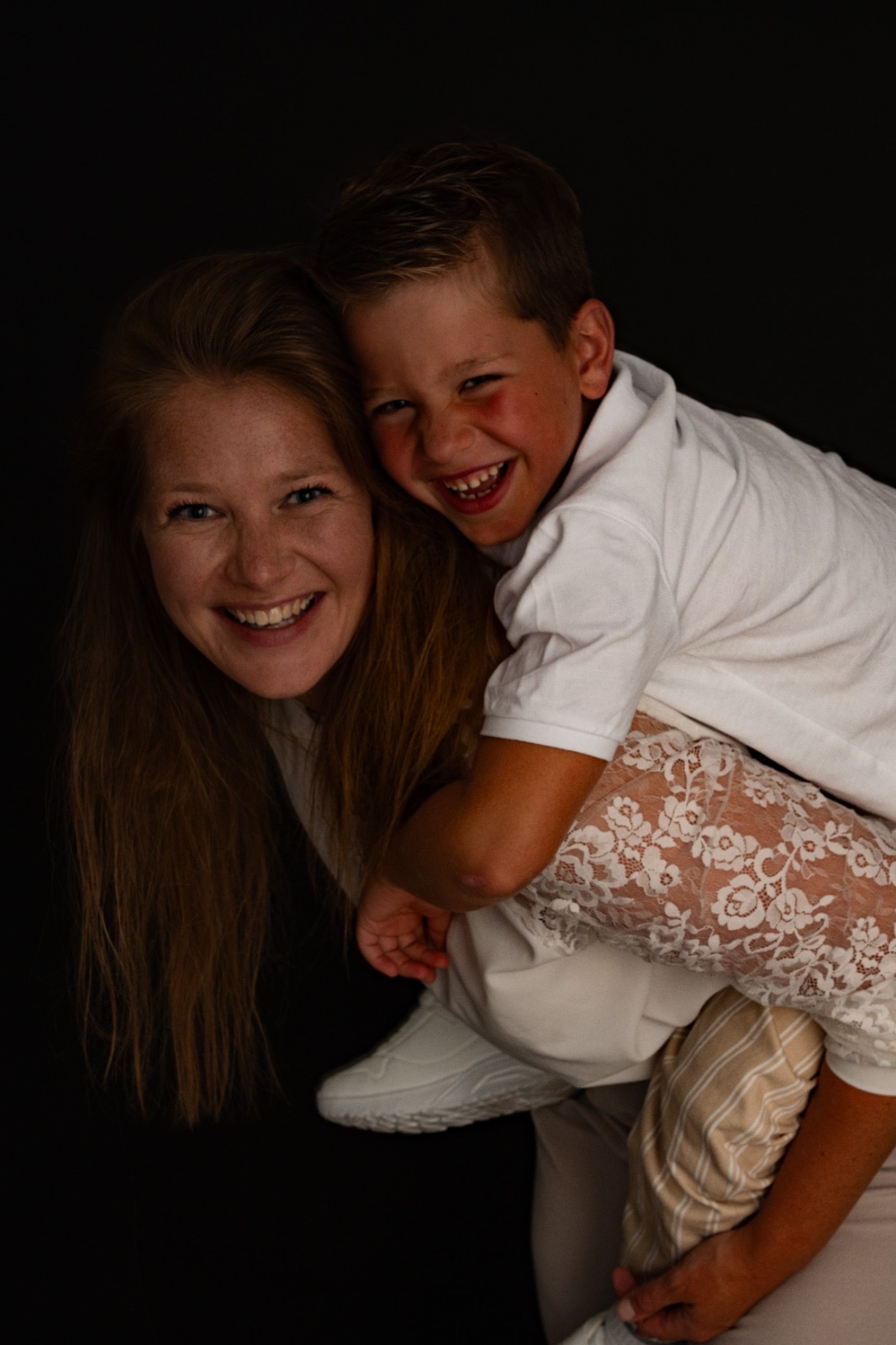 Eigen werken — moeder en zoon portret